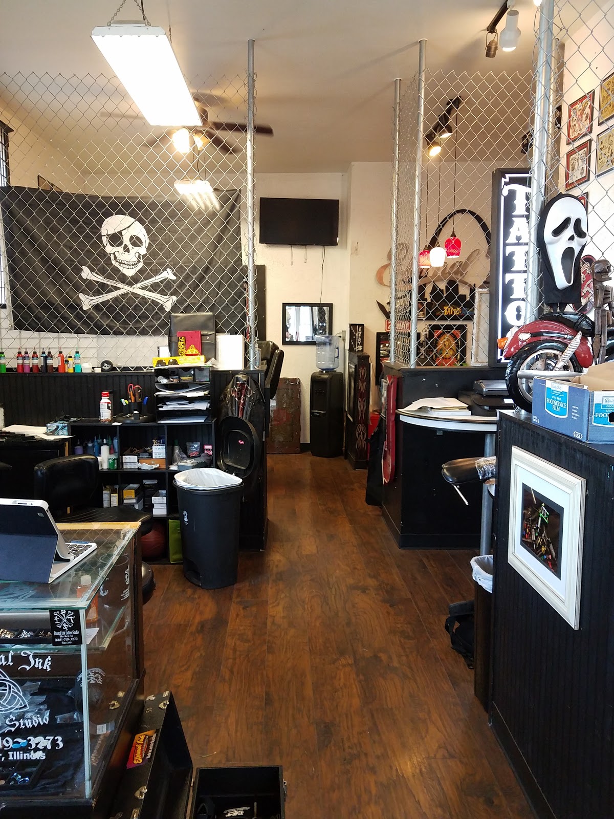 Eternal Ink Tattoo Studio, 111 North Main Street, Hecker, Reviews and